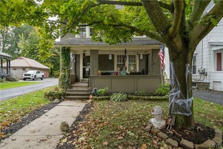 734 Gotham St, Watertown, NY 13601