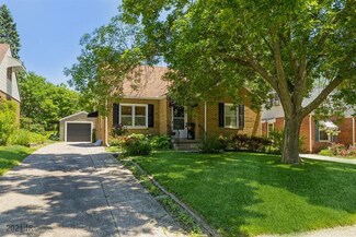 1321 Merle Hay Rd, Des Moines, IA 50311