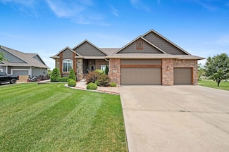 2340 N Lakeview Ct, Andover, KS 67002