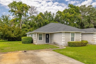 101 Dalton Cody Dr, Brunswick, GA 31520