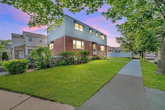 7636 250th St, Bellerose, NY 11426