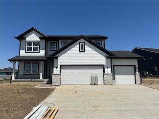 15019 Springbrook Trail, Urbandale, IA 50323