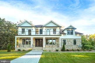 9900 Barbara Ann Ln, Fairfax, VA 22032