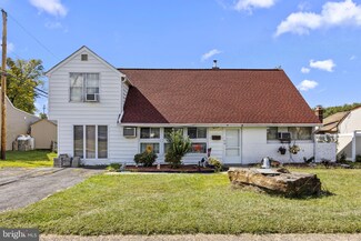 73 Heartwood Rd, Levittown, PA 19056