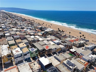200 43rd St, Manhattan Beach, CA 90266