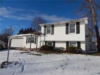 8313 Sextant Dr, Baldwinsville, NY 13027