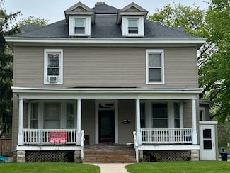 305 College Ave, Dekalb, IL 60115