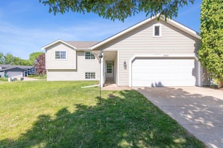 3865 Westbury Ln, Saint Paul, MN 55123