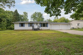 3250 Carr St, Flint, MI 48506