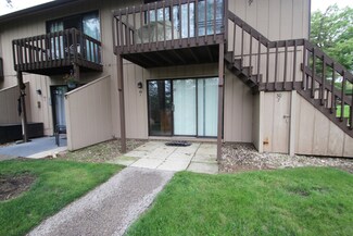 30 Montego Colony Unit 1, Fox Lake, IL 60020