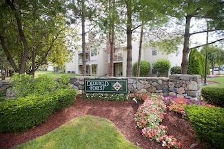 2 Squire Ct Unit 8, Natick, MA 01760
