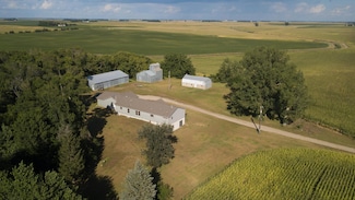 21699 350th St, Belview, MN 56214