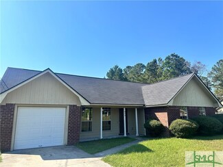 972 Shady Ln, Hinesville, GA 31313