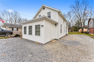 17512 Olive Ave, Lake Milton, OH 44429