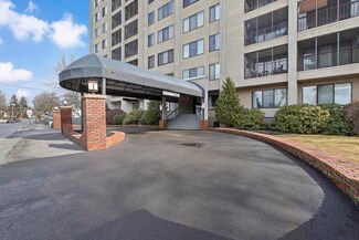 55 River Rd Unit 7H, Manchester, NH 03104