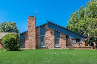 2814 Meadow Park Dr, Garland, TX 75040