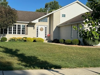 2746 Camelot Dr, Dyer, IN 46311