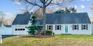 38 Prince Hinckley Rd, Centerville, MA 02632