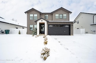 9061 N Raintree Ln, Hayden, ID 83835