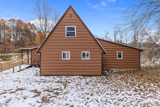 5508 E Butler Rd, Dowling, MI 49050