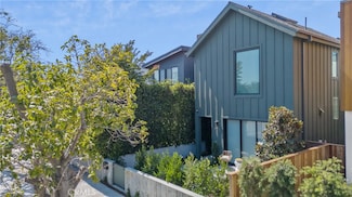 11825 Tennessee Ave, Los Angeles, CA 90064