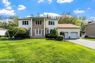 24 Eastwood Blvd, Manalapan, NJ 07726