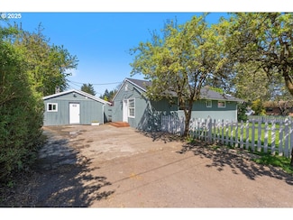 3814 E 13th St, Vancouver, WA 98661