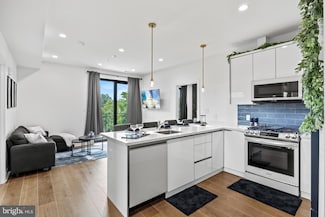 1002 Rhode Island Ave NE Unit 8, Washington, DC 20018