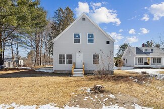 92 Grove St, Lewiston, ME 04240