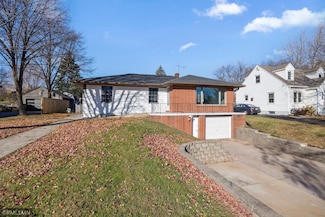 2181 Sunrise Dr, Saint Paul, MN 55117