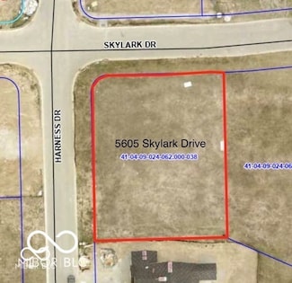5605 Skylark Dr, White River Township, IN 46143