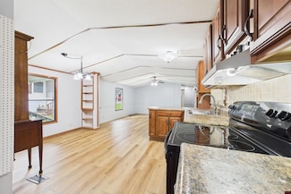 29 Benjamin Dr, Mountain Home, AR 72653