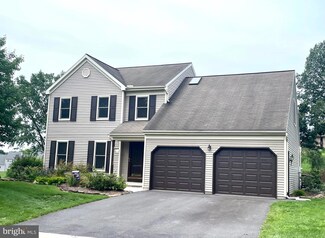 678 Buckingham Blvd, Elizabethtown, PA 17022
