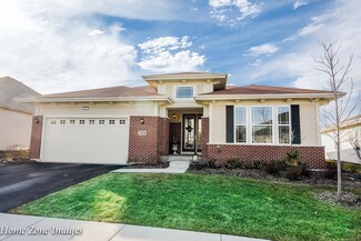 2939 Chevy Chase Ln, Naperville, IL 60564