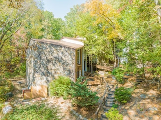 401 Mcfarland Rd, Lookout Mountain, GA 30750