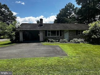 8105 Devlin Rd, Bristow, VA 20136