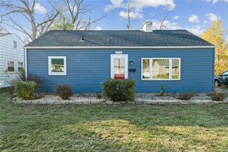3730 Kencrest Dr NE, Cedar Rapids, IA 52402