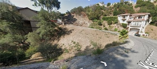 2718 Kennington Dr, Glendale, CA 91206