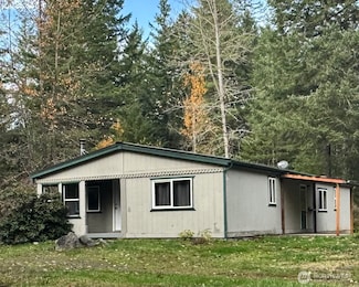670 Mallard Ln NW, Seabeck, WA 98380