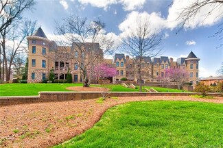 3262 Park Rd, Charlotte, NC 28209