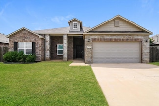 909 N Donald Way, Mustang, OK 73064