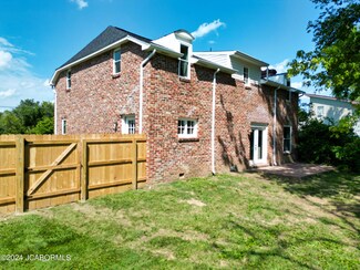 42 E Poplar Hill Dr, Columbia, MO 65203