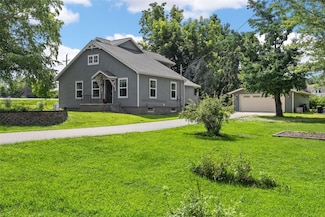 4928 Mcgowan Dr, Cedar Rapids, IA 52403