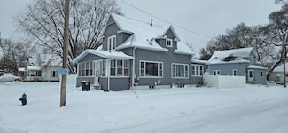 233 Quincy St, Waterloo, IA 50703