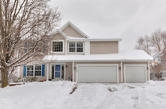 4530 Bartholomew Dr, Pleasant Hill, IA 50327