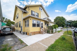 99 Henry Ave, Newburgh, NY 12550