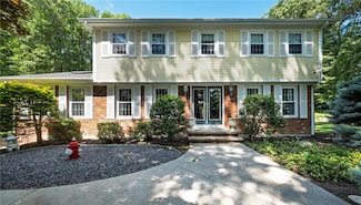 2 Elizabeth Ann Dr, Johnston, RI 02919