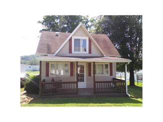 110 Locust St, Salesville, OH 43778