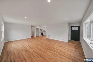 800 Pleasant View Terrace, Ridgefield, NJ 07657