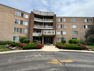 900 E Wilmette Rd Unit 411, Palatine, IL 60074